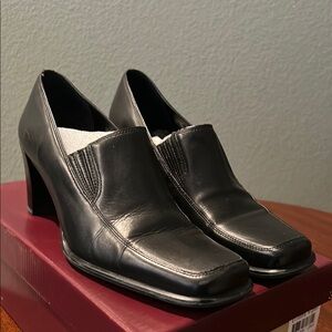 NWT-Etienne Aigner full Leather Elegant Black Women's Heel Shoes